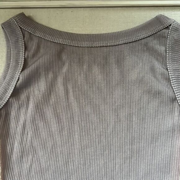 Gray and peach cropped boho ribbed knit shirt M - Picture 6 of 7